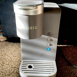 Gray Keurig hot and iced